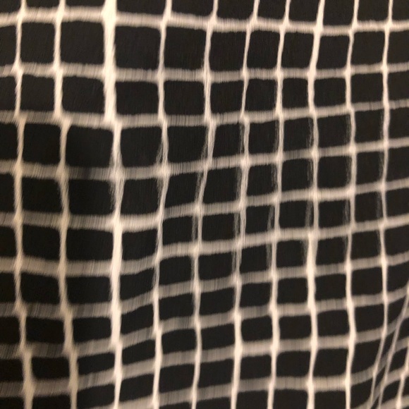 Womens the limited top size medium ( free with purchase) - Picture 6 of 12